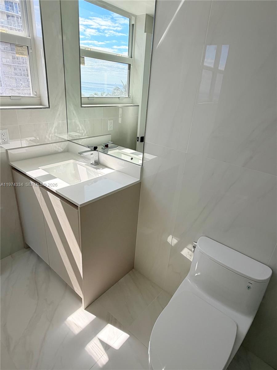 RESIDENCES ON HOLLYWOOD B - Residential