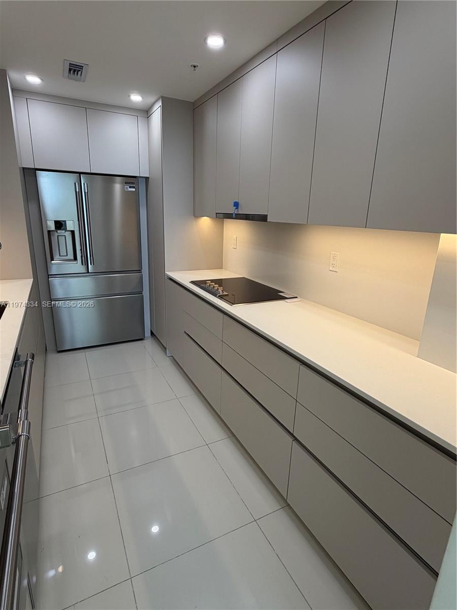 RESIDENCES ON HOLLYWOOD B - Residential