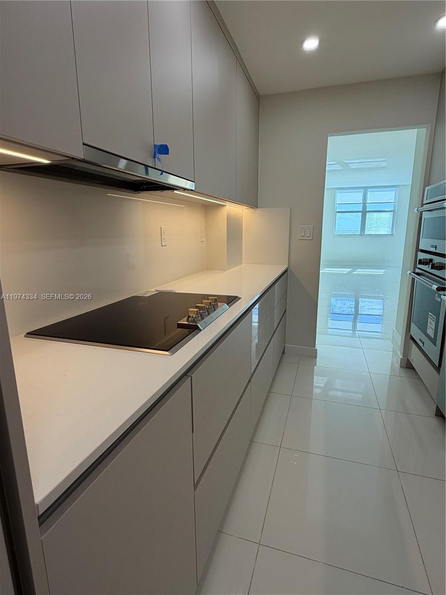 RESIDENCES ON HOLLYWOOD B - Residential