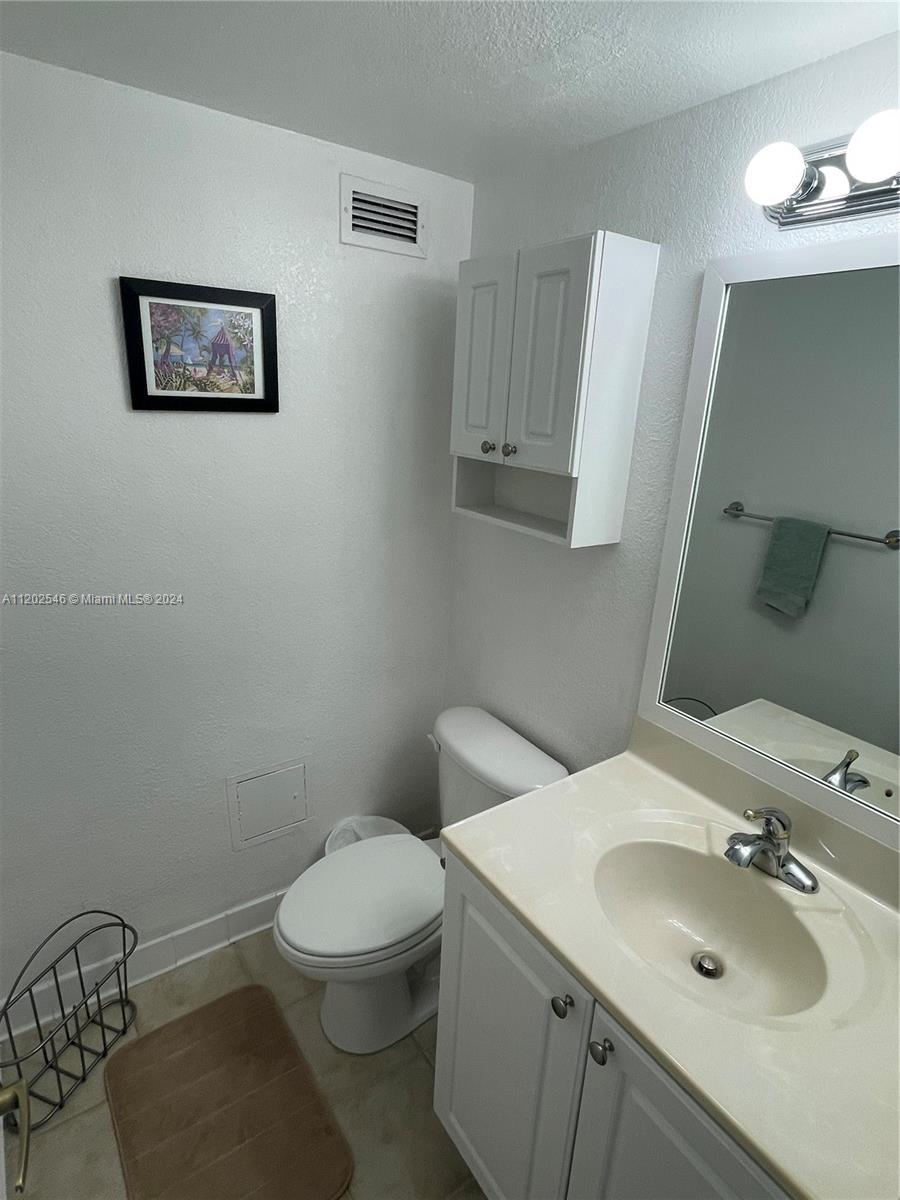 WAVE CONDO - Residential Lease