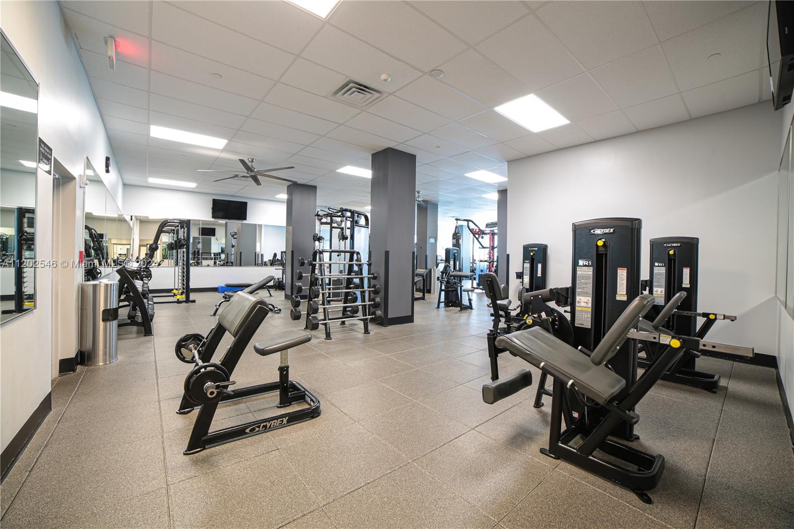 WAVE CONDO - Residential Lease