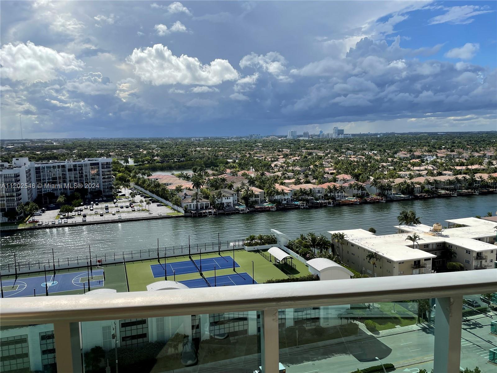 WAVE CONDO - Residential Lease