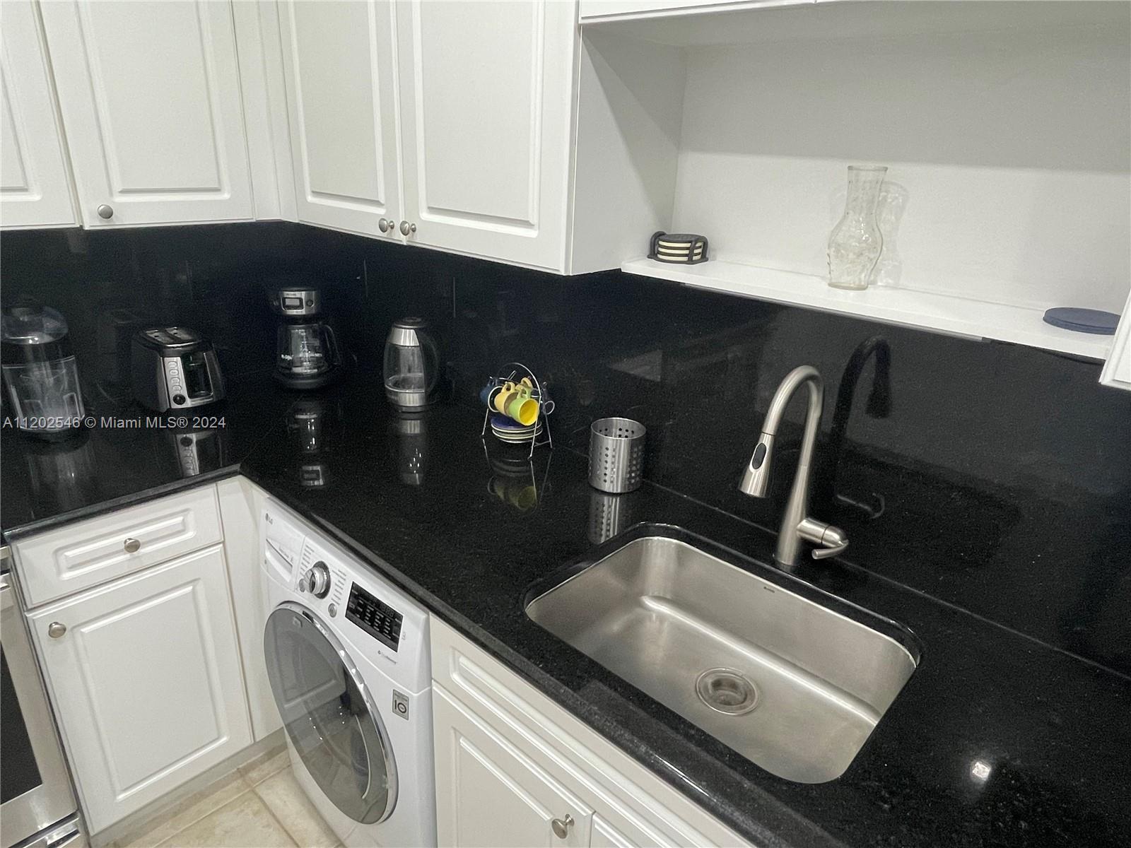 WAVE CONDO - Residential Lease