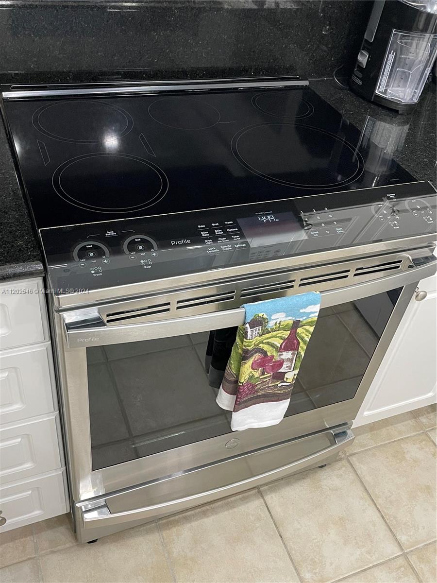 WAVE CONDO - Residential Lease