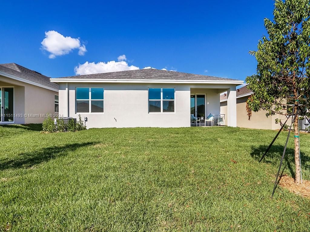 Photo of 2891 NE Breezeway Cir, Jensen Beach, FL 34957 (MLS # A11511493)