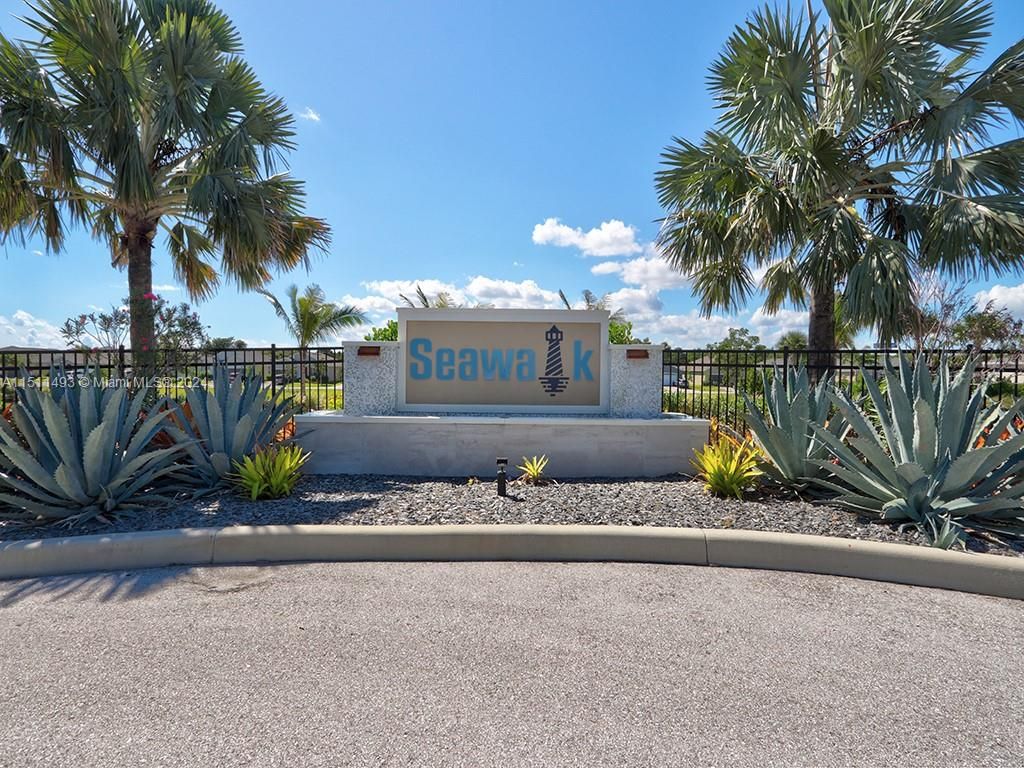 Photo of 2891 NE Breezeway Cir, Jensen Beach, FL 34957 (MLS # A11511493)