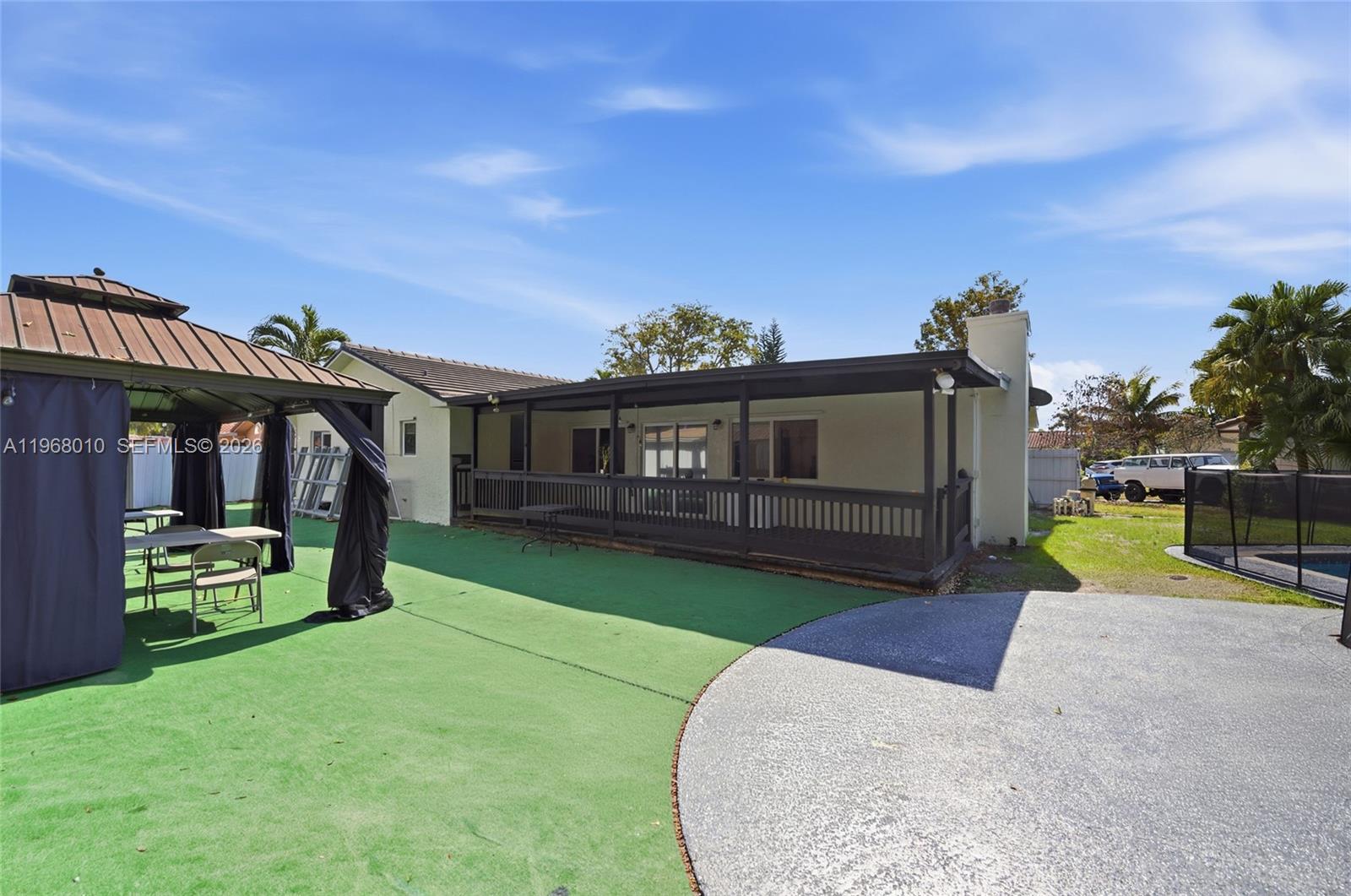 FOREST HILLS SOUTH - Residential