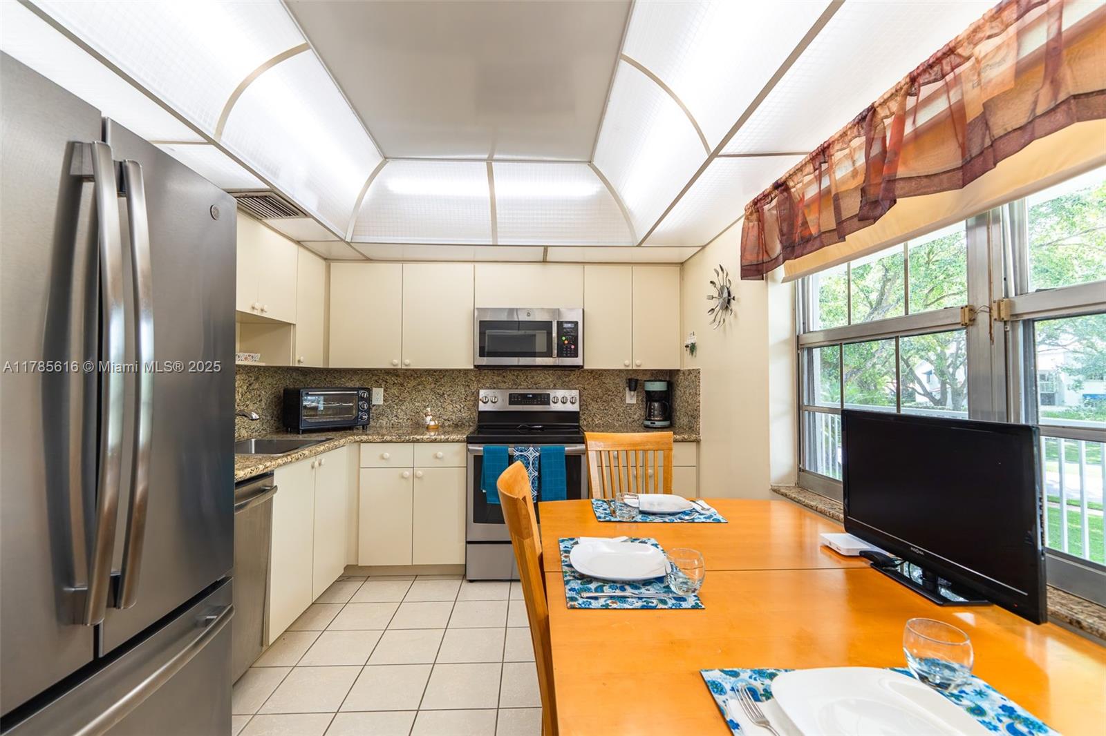 NO 14 PALM-AIRE COUNTRY C - Residential