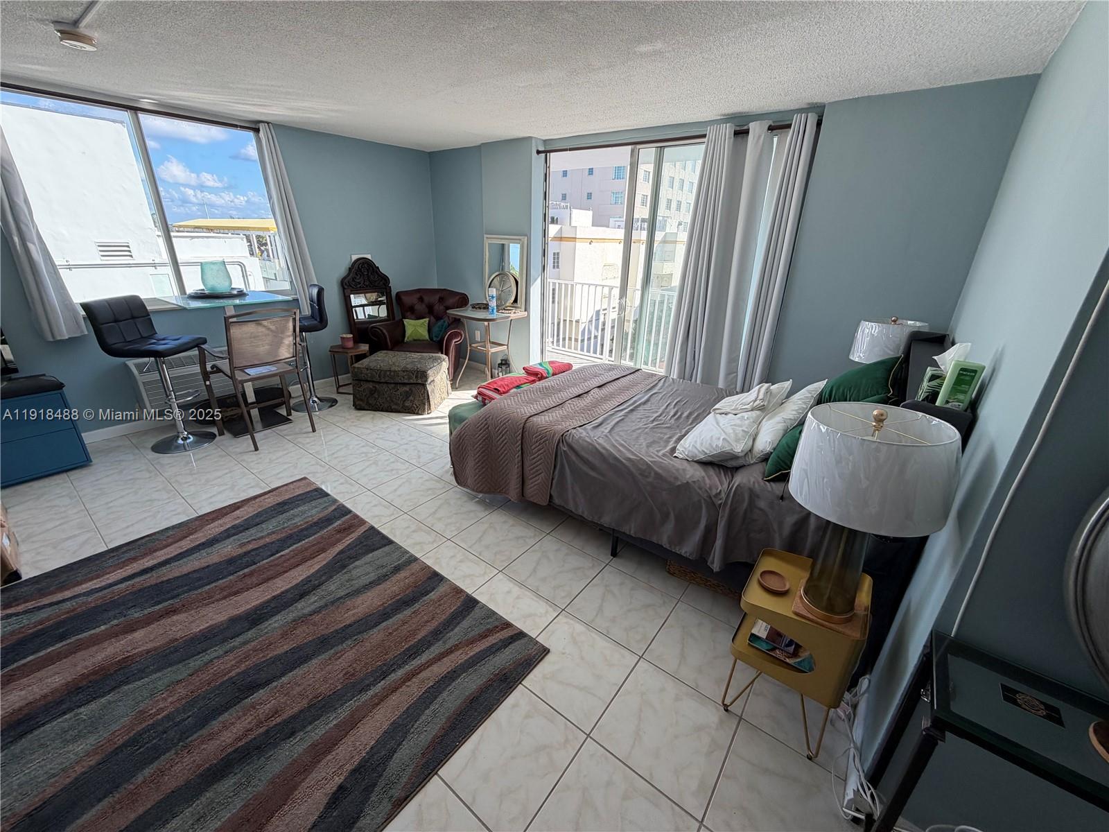 1255 Collins Ave 608