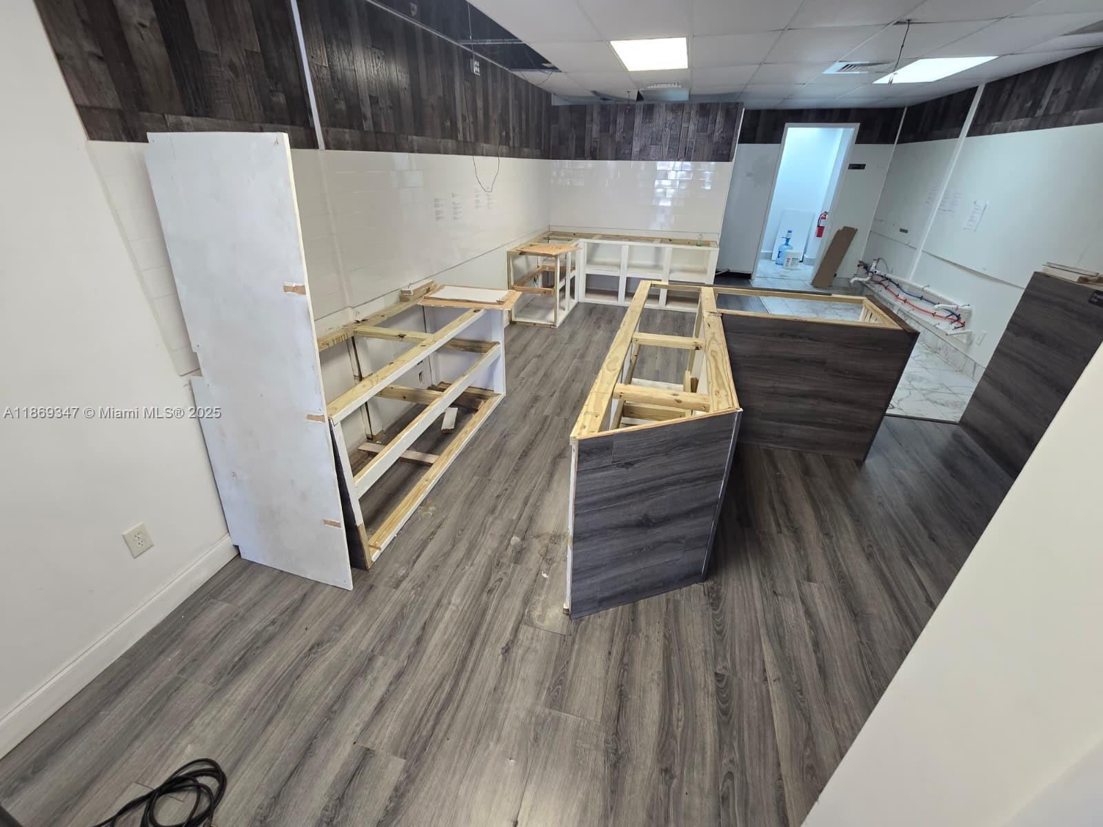 2501 N State Road 7 2503