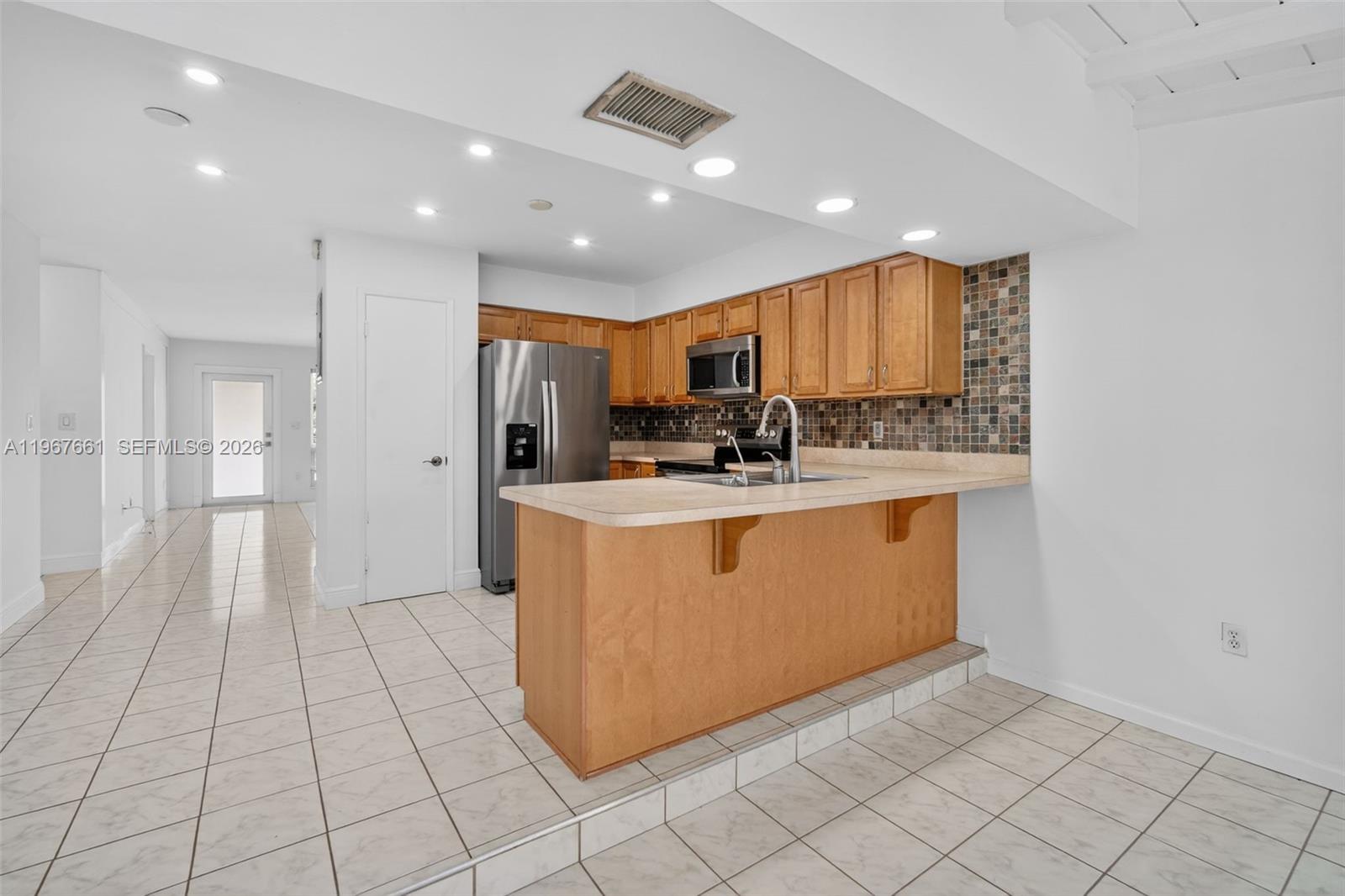 CORAL RIDGE ISLES - Residential