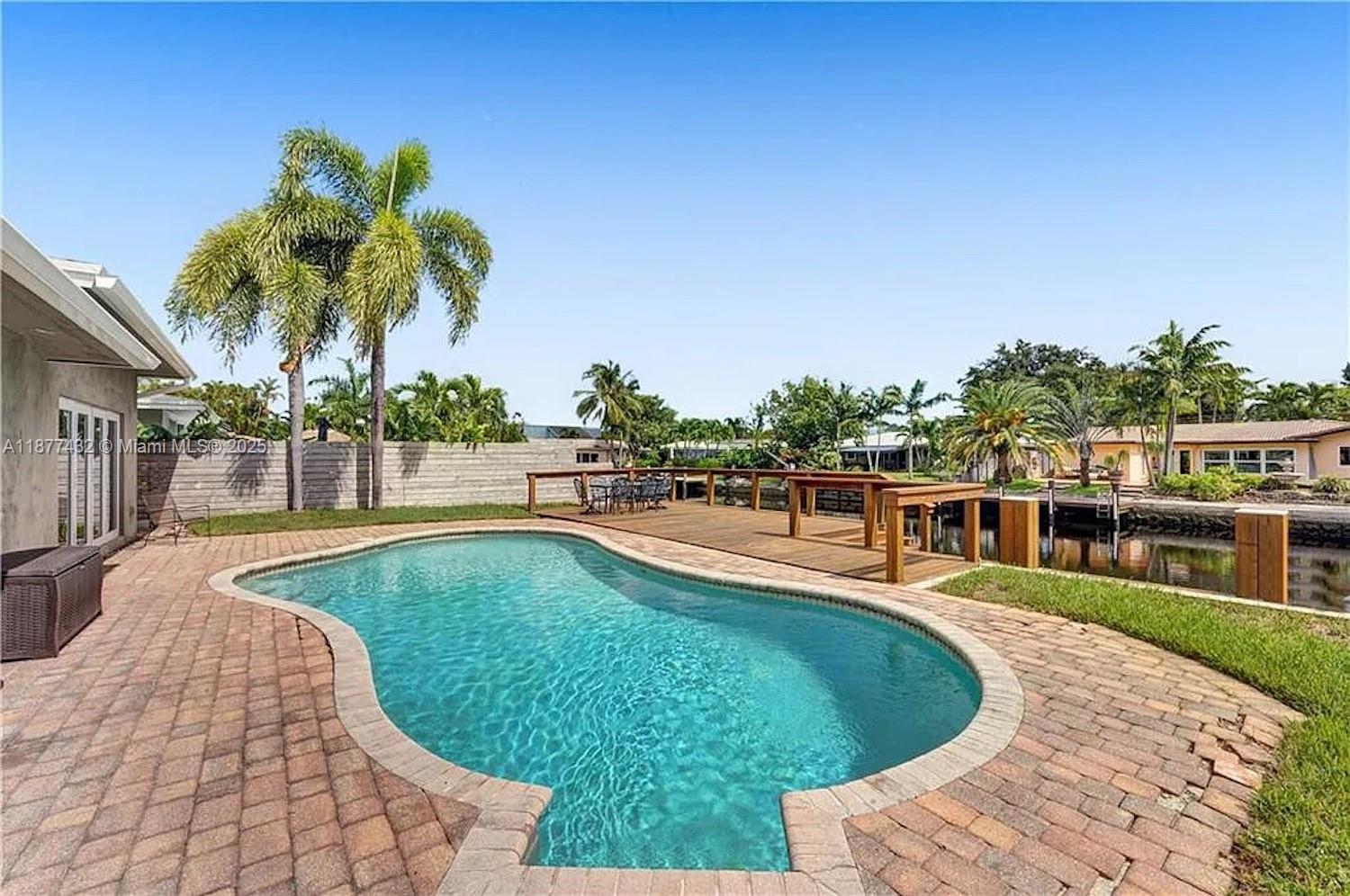 EDGEWATER ESTATES - Residential