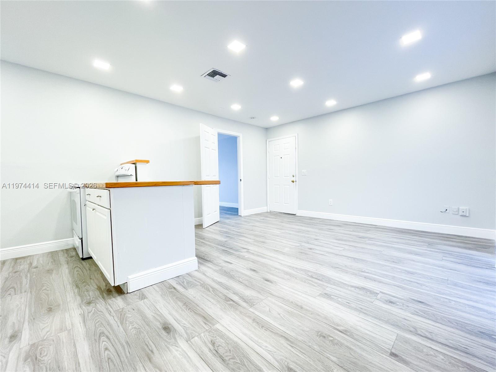 MY PLACE CONDO - Residential Lease