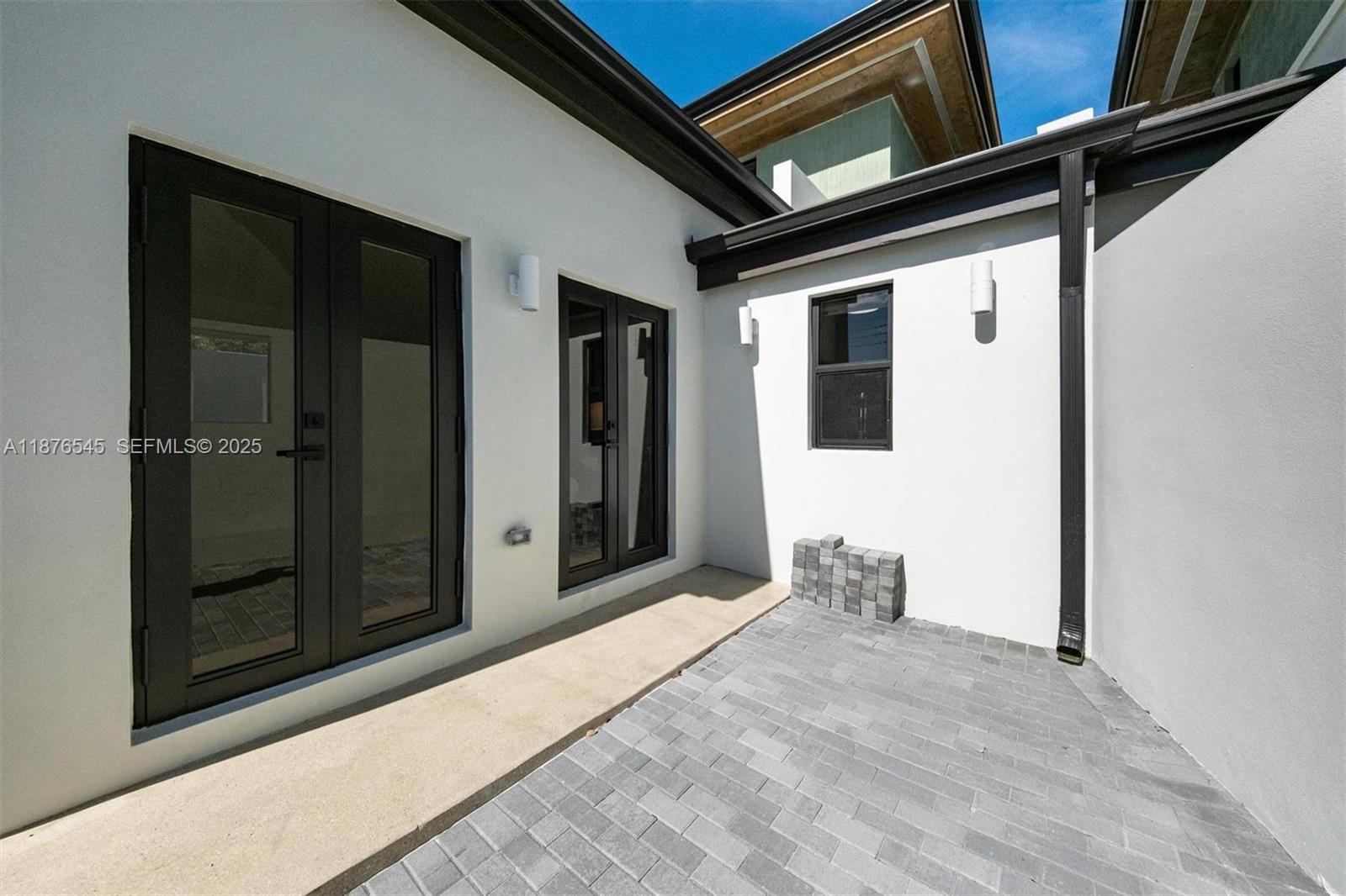 BOWLING GREEN EXTENSION - Residential Income