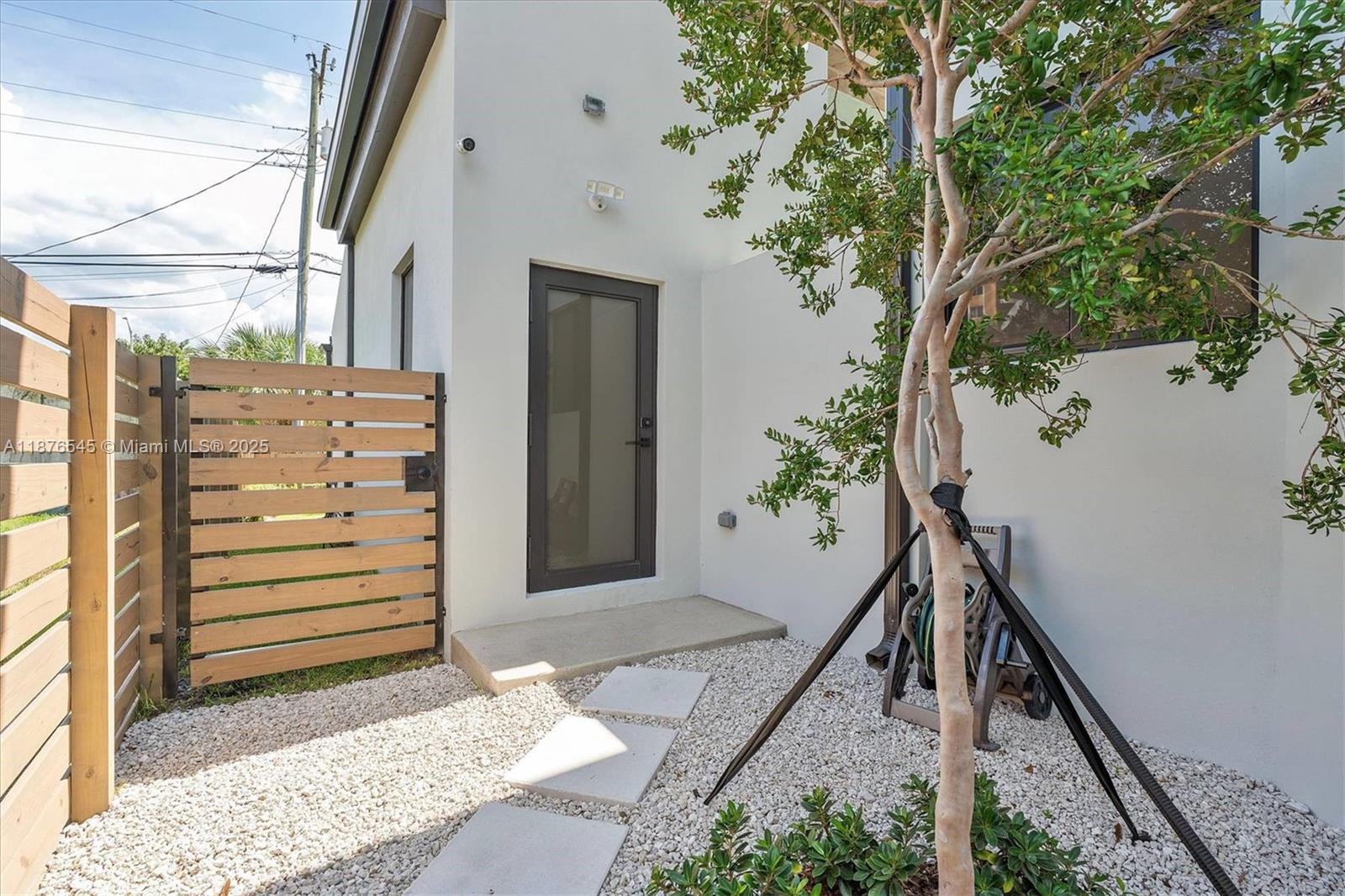 BOWLING GREEN EXTENSION - Residential Income