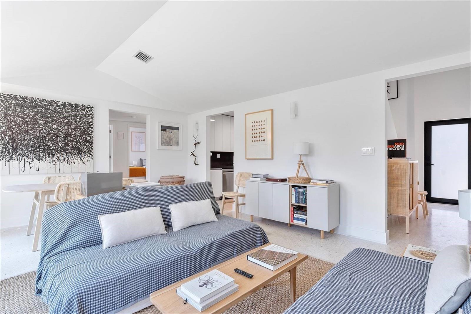 BOWLING GREEN EXTENSION - Residential Income