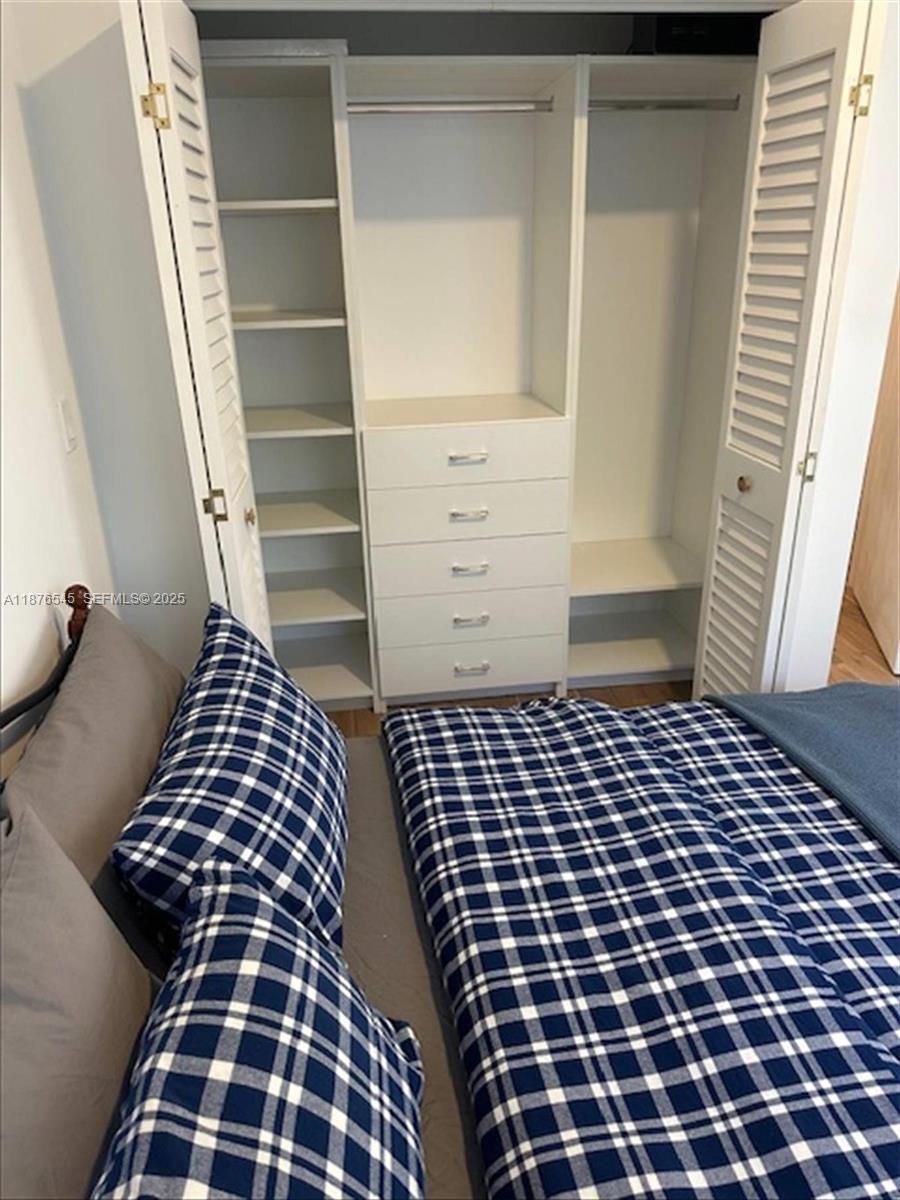 BOWLING GREEN EXTENSION - Residential Income