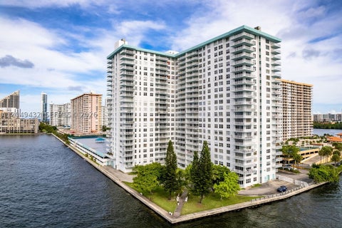 Photo of 301 174th St #L05, Sunny Isles Beach, FL 33160 (MLS # A12049432)