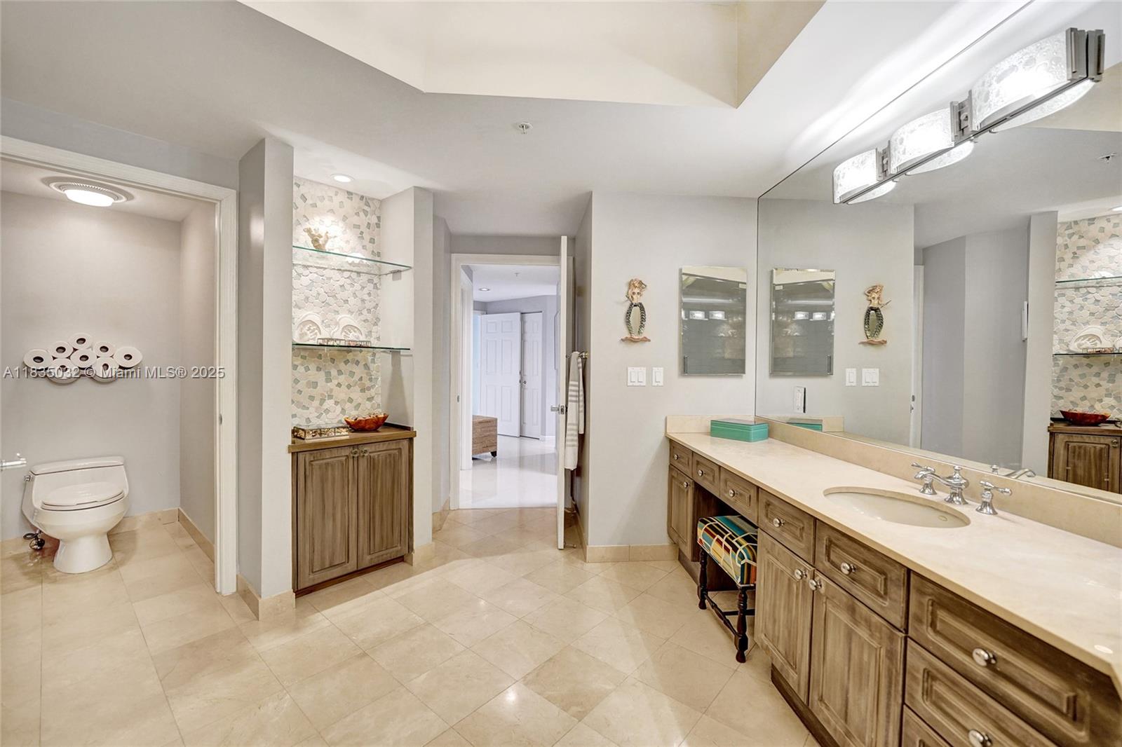 RENAISSANCE ON THE OCEAN - Residential