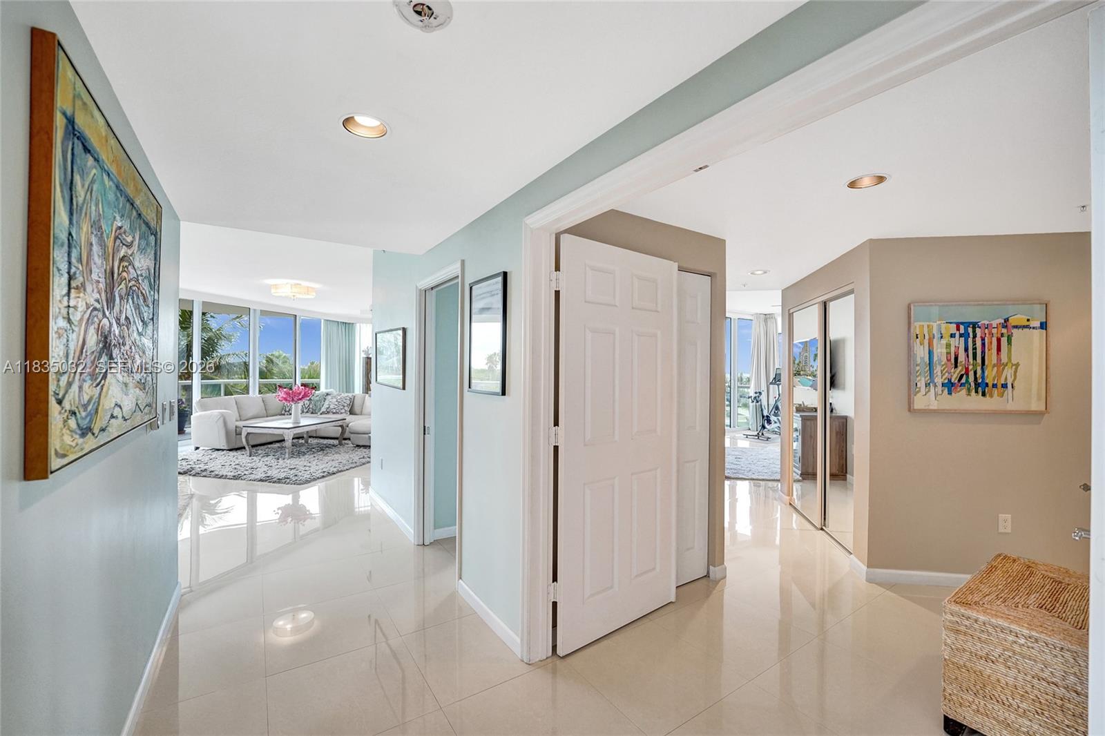 RENAISSANCE ON THE OCEAN - Residential