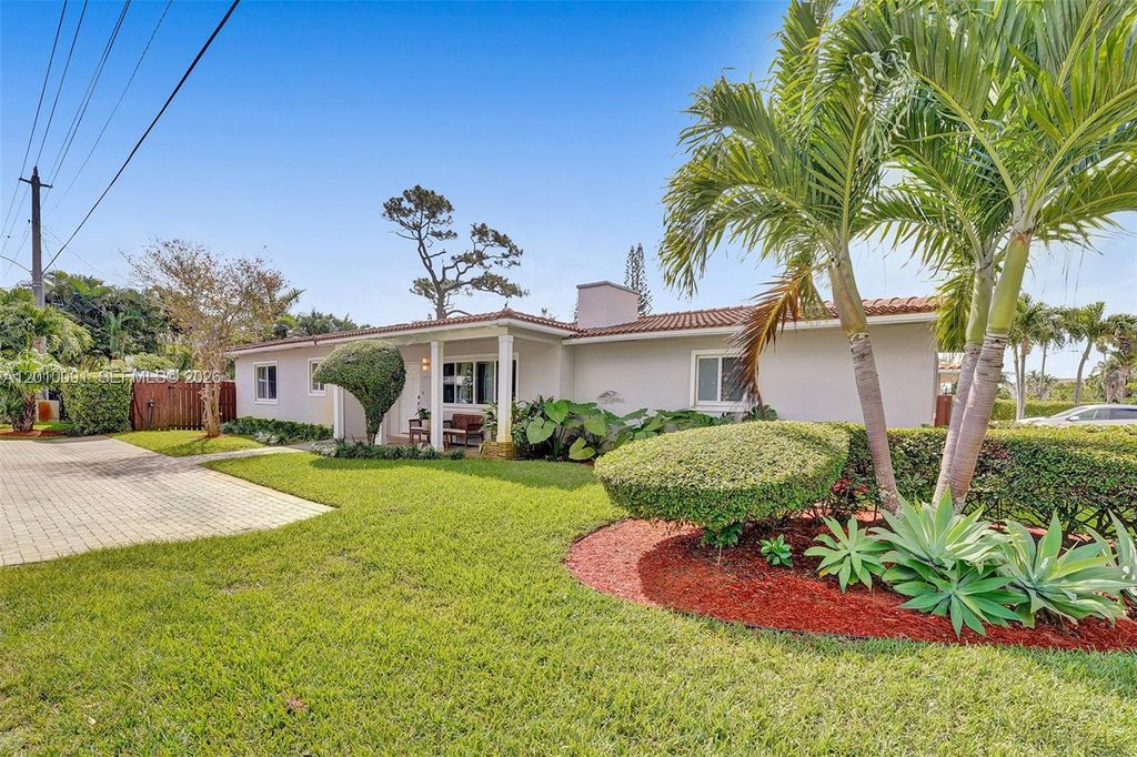 Photo of 1146 NE 17th Ter #1146, Fort Lauderdale, FL 33304 (MLS # A12010091)