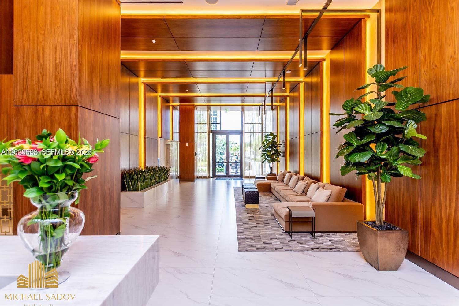 AVENTURA PARKSQUARE RESID - Residential