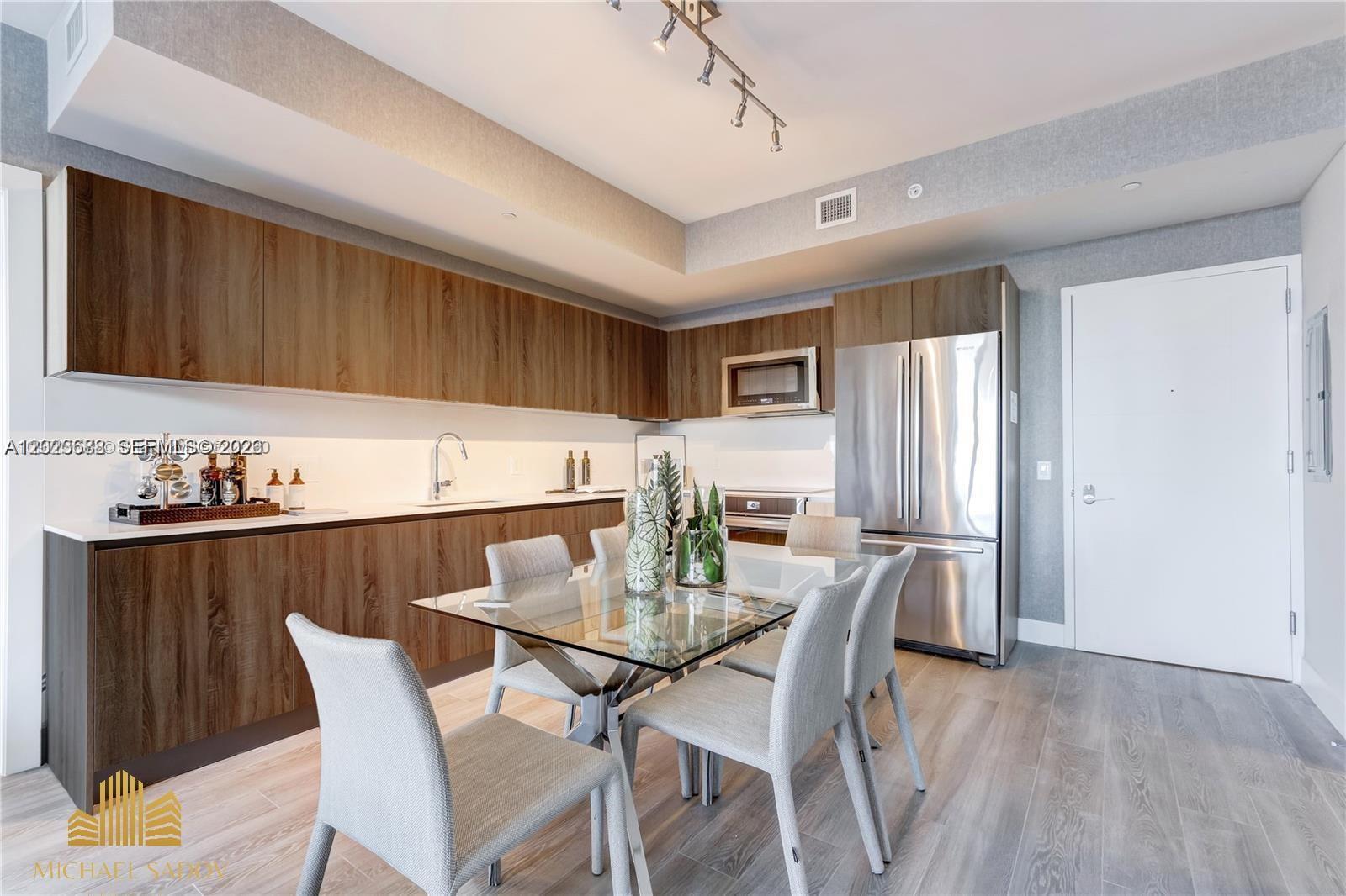 AVENTURA PARKSQUARE RESID - Residential