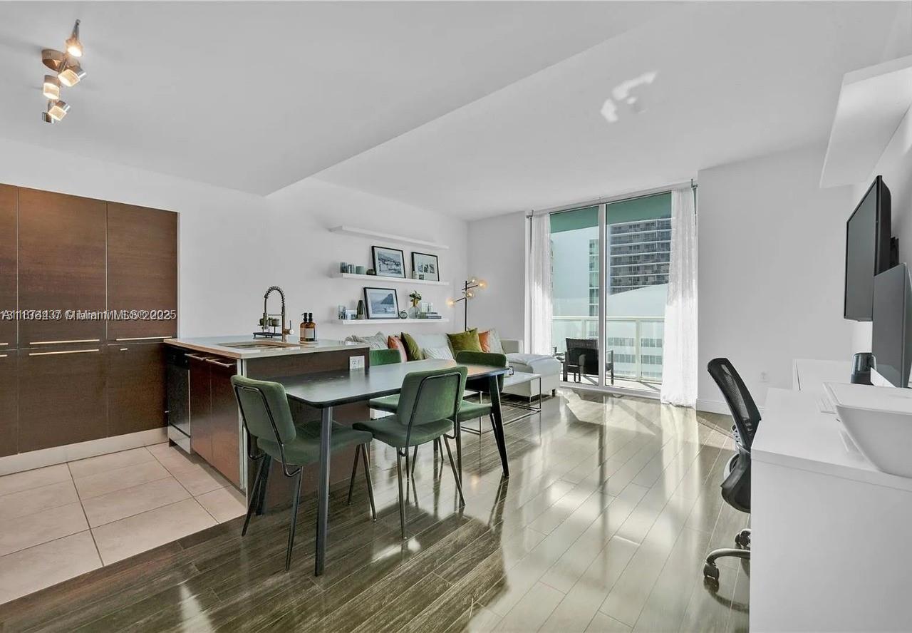1900 N Bayshore Dr 3507