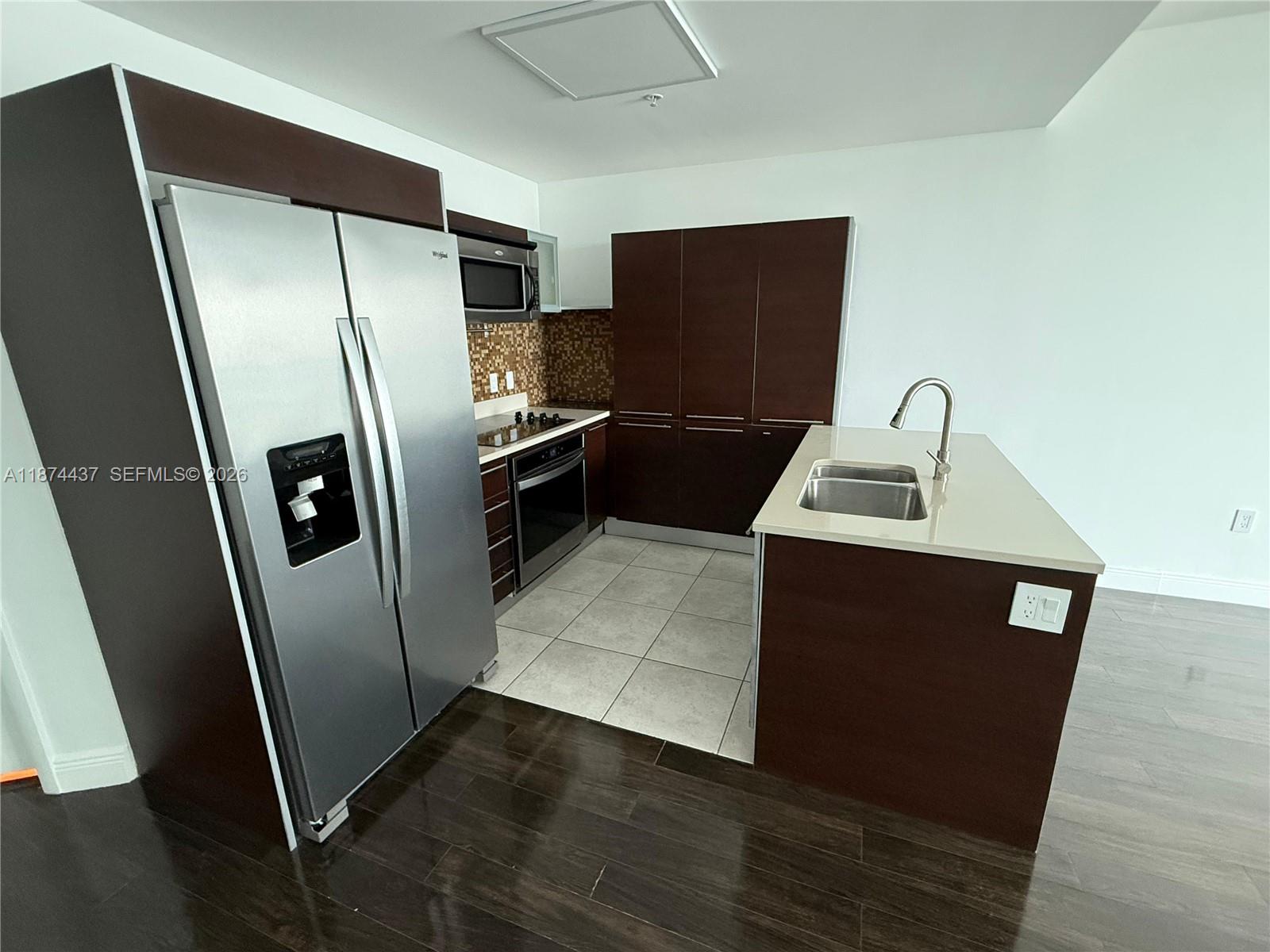 1900 N Bayshore Dr 3507