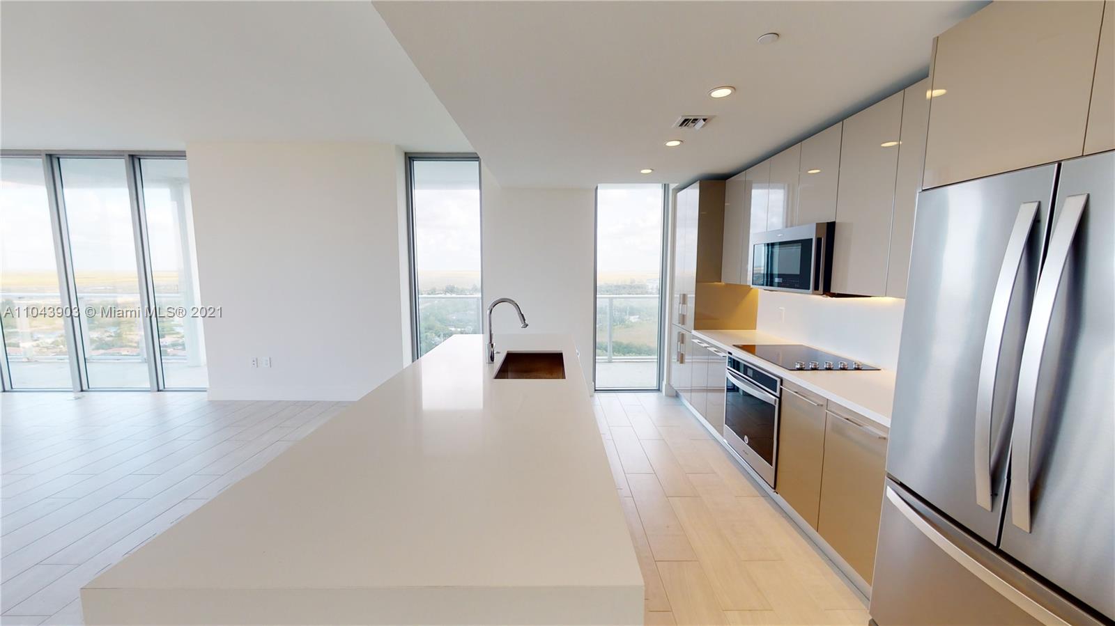 METROPICA NORTH TOWER ONE - Residential