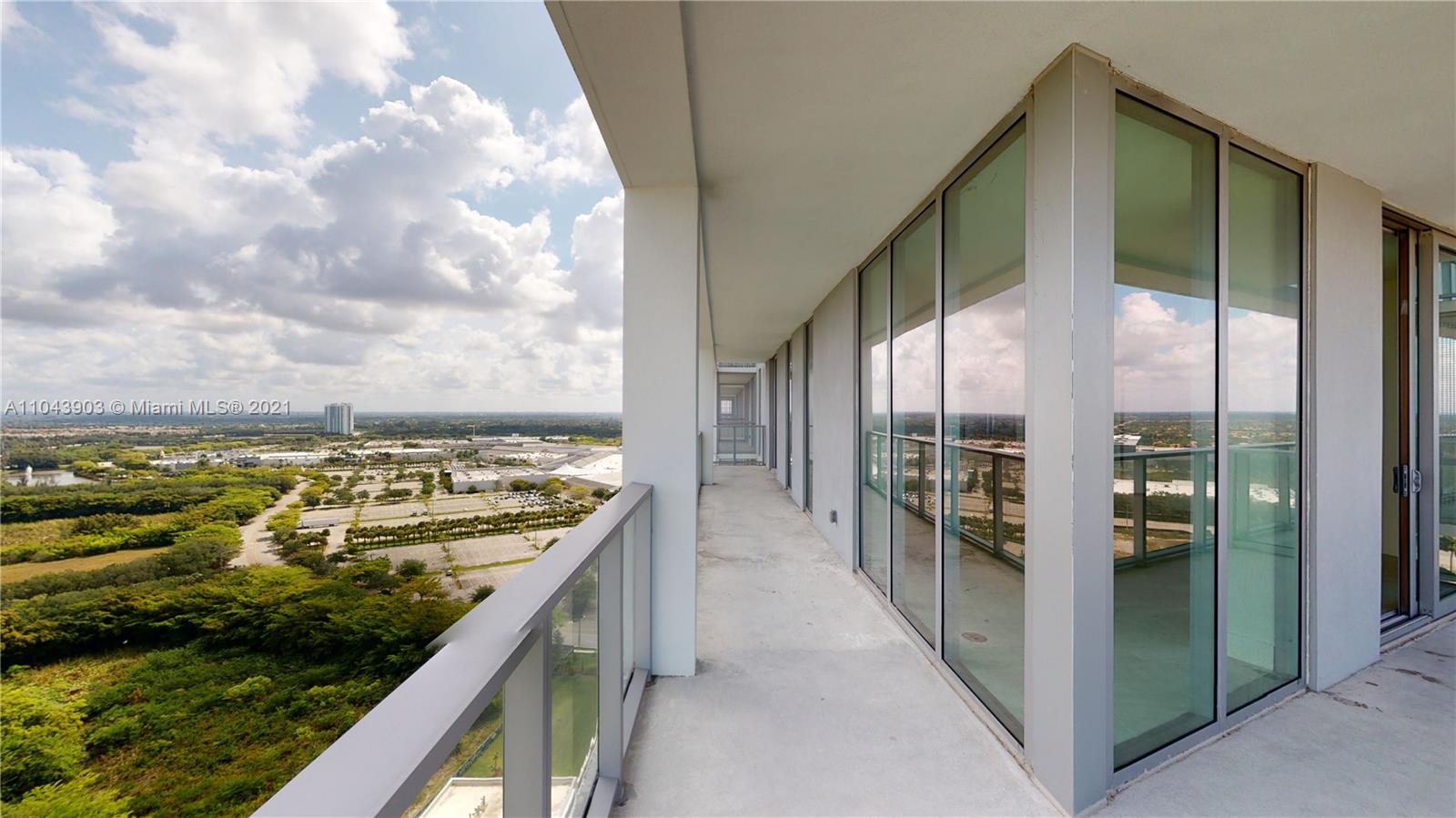 METROPICA NORTH TOWER ONE - Residential