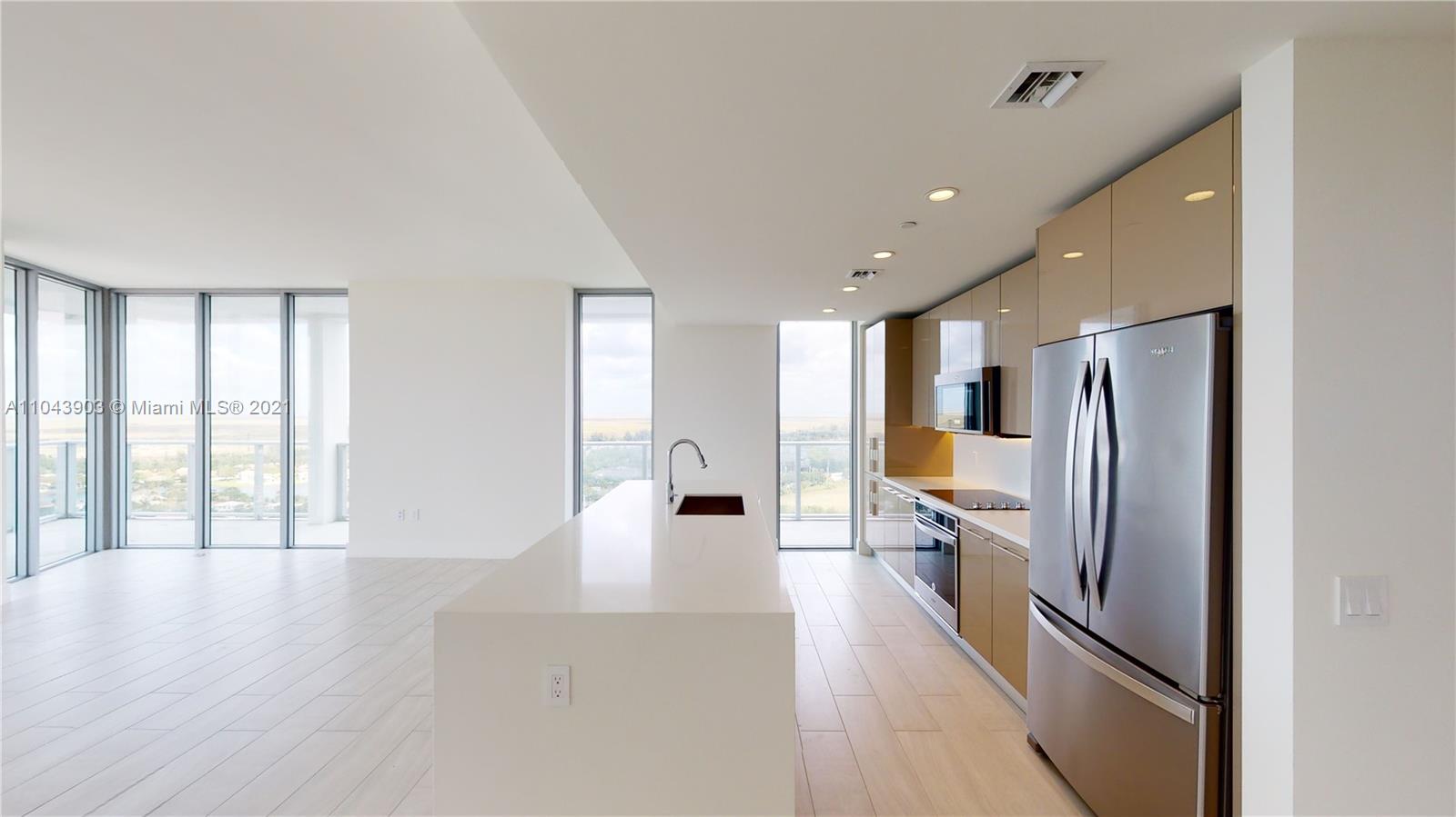 METROPICA NORTH TOWER ONE - Residential