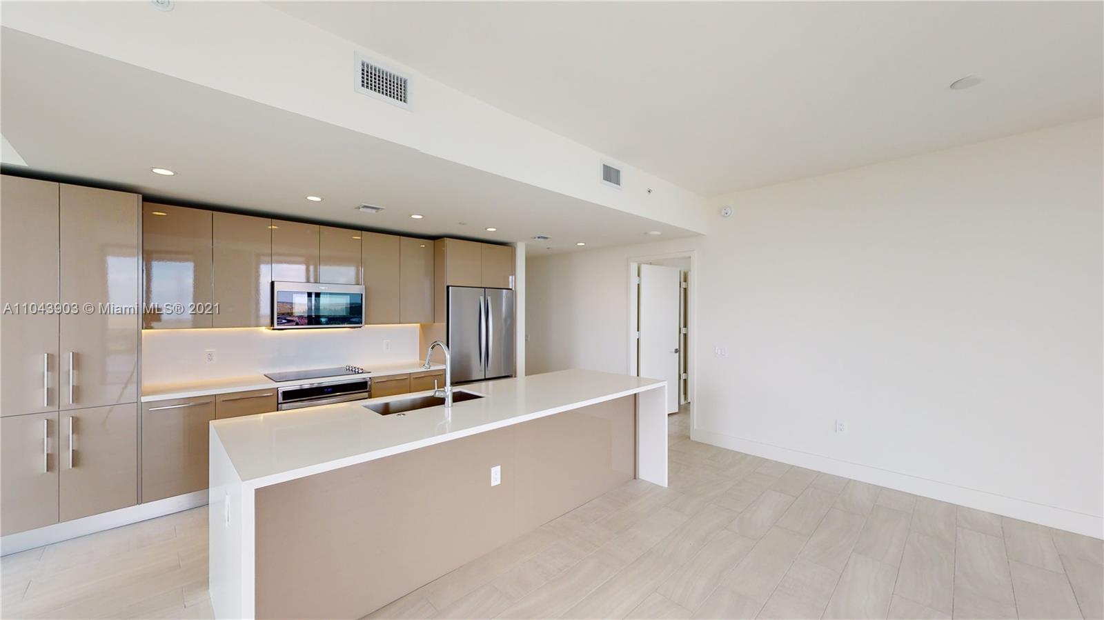 METROPICA NORTH TOWER ONE - Residential