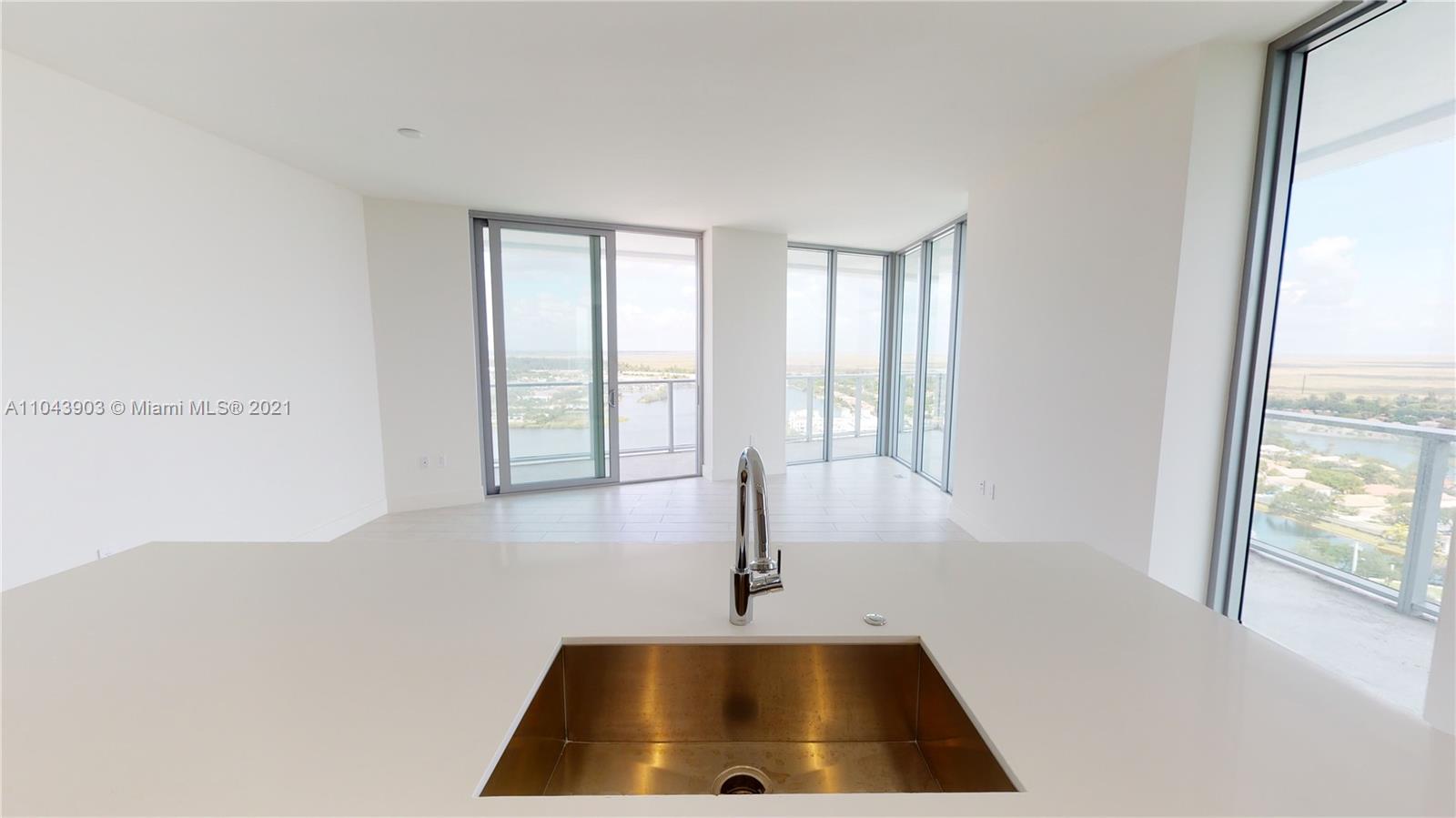 METROPICA NORTH TOWER ONE - Residential