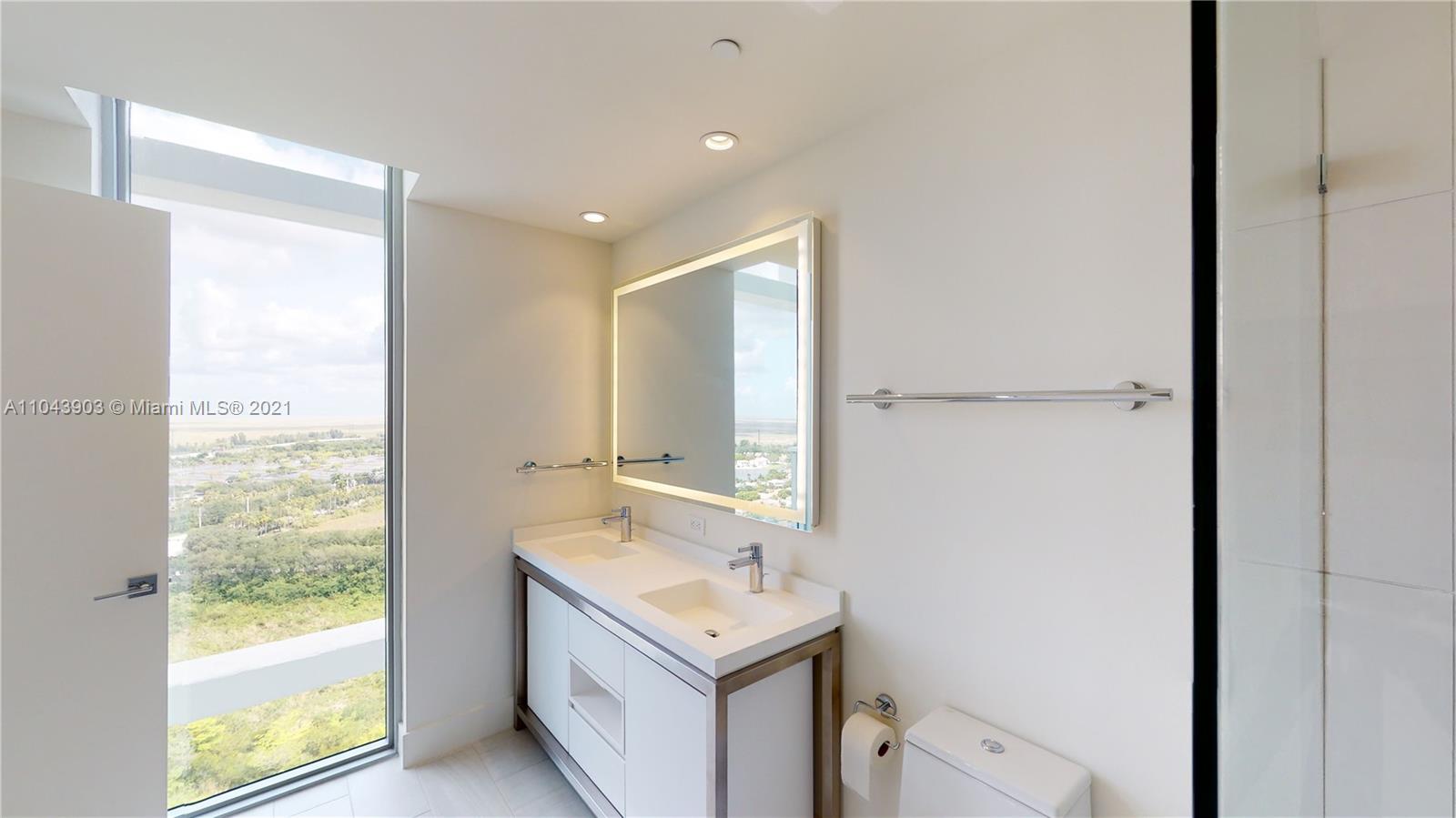 METROPICA NORTH TOWER ONE - Residential