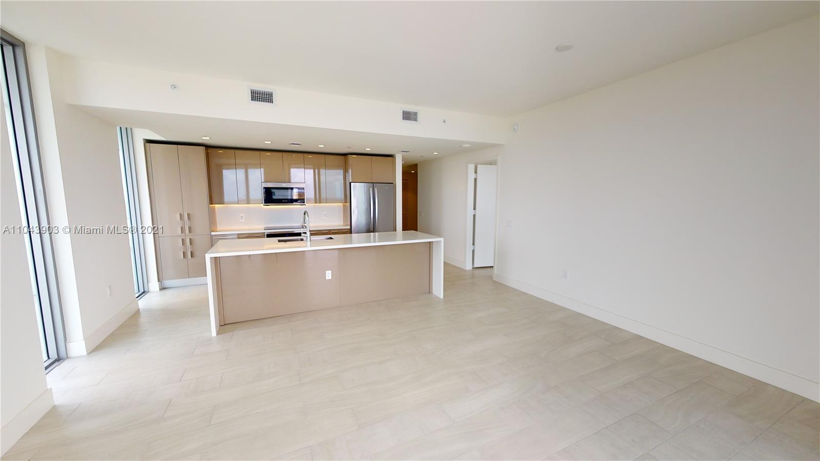 METROPICA NORTH TOWER ONE - Residential