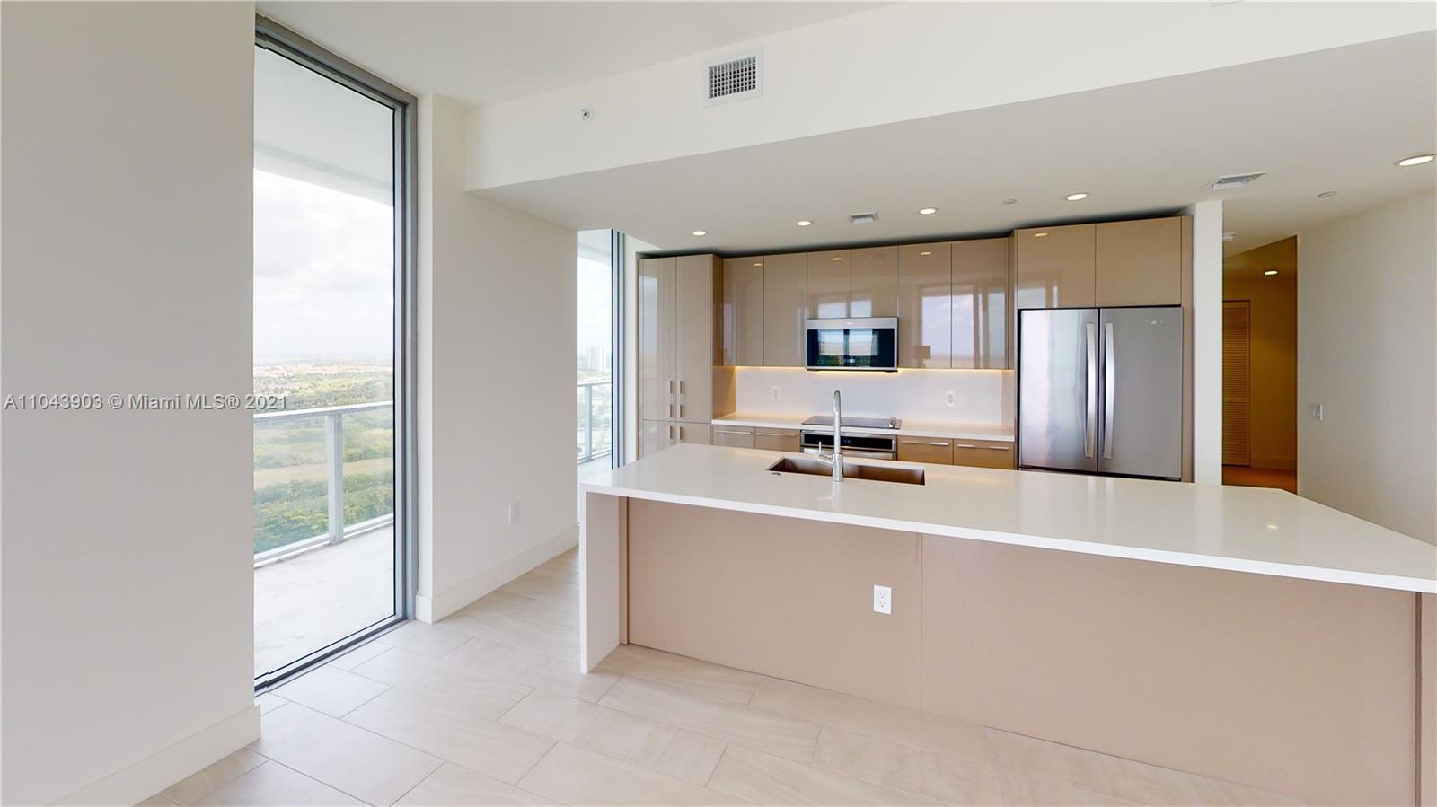 METROPICA NORTH TOWER ONE - Residential