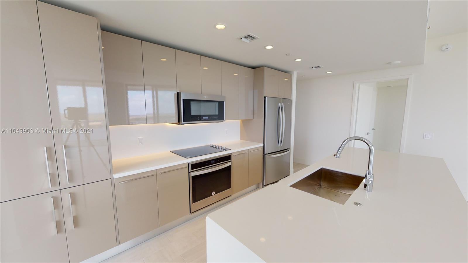 METROPICA NORTH TOWER ONE - Residential