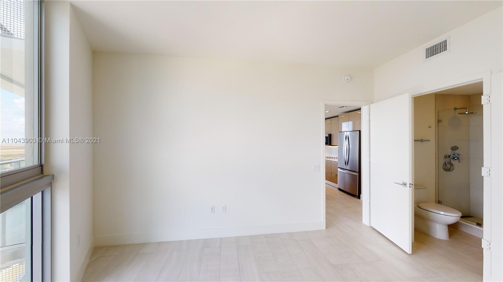 METROPICA NORTH TOWER ONE - Residential