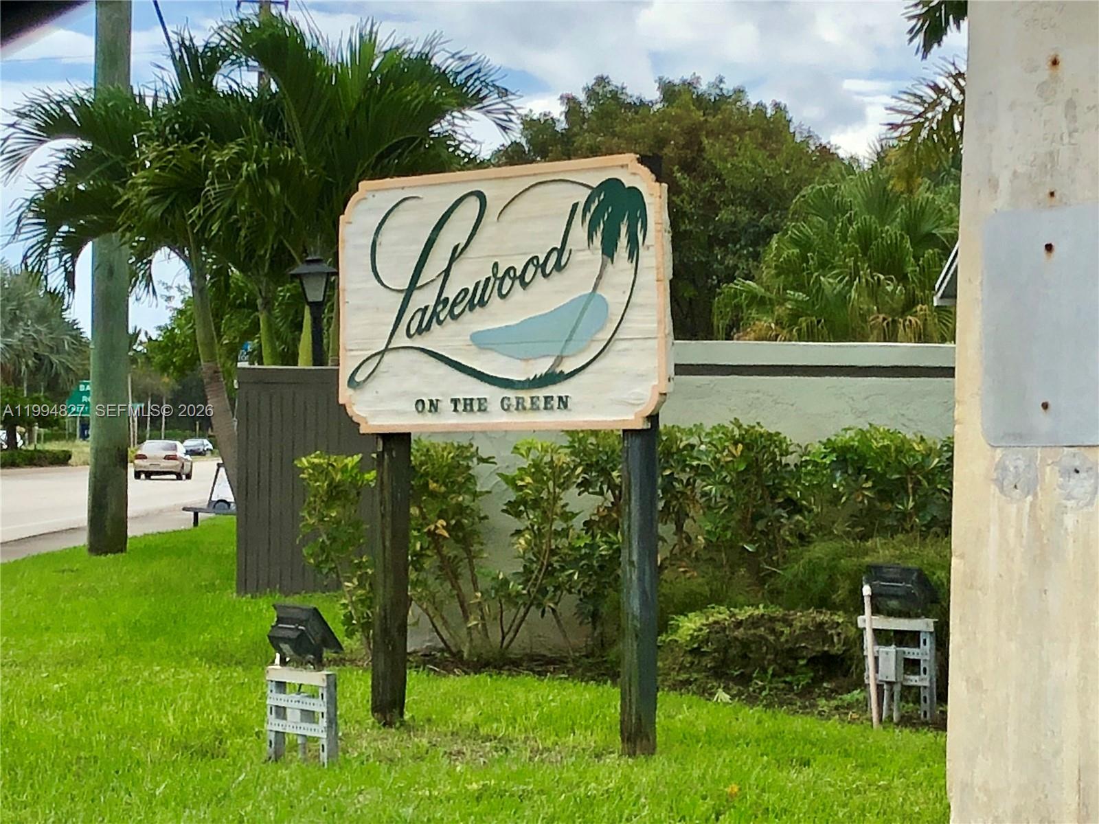 LAKEWOOD ON THE GREEN CON - Residential Lease