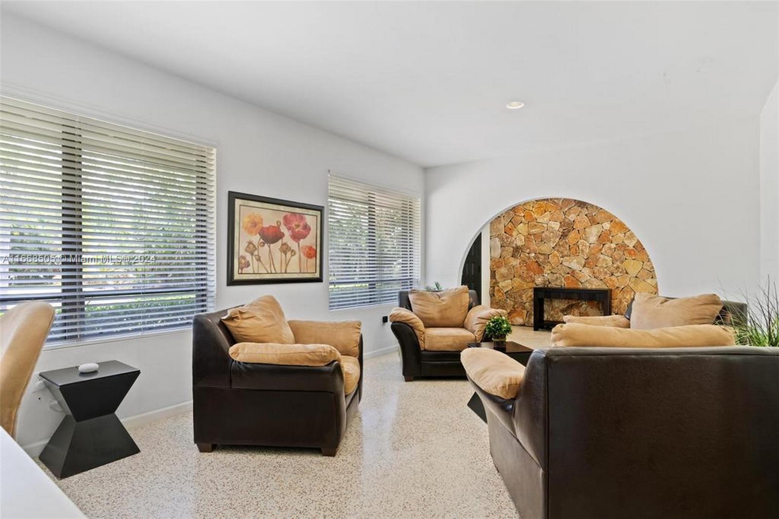 HELMS COUNTRY ESTATES RE- - Residential