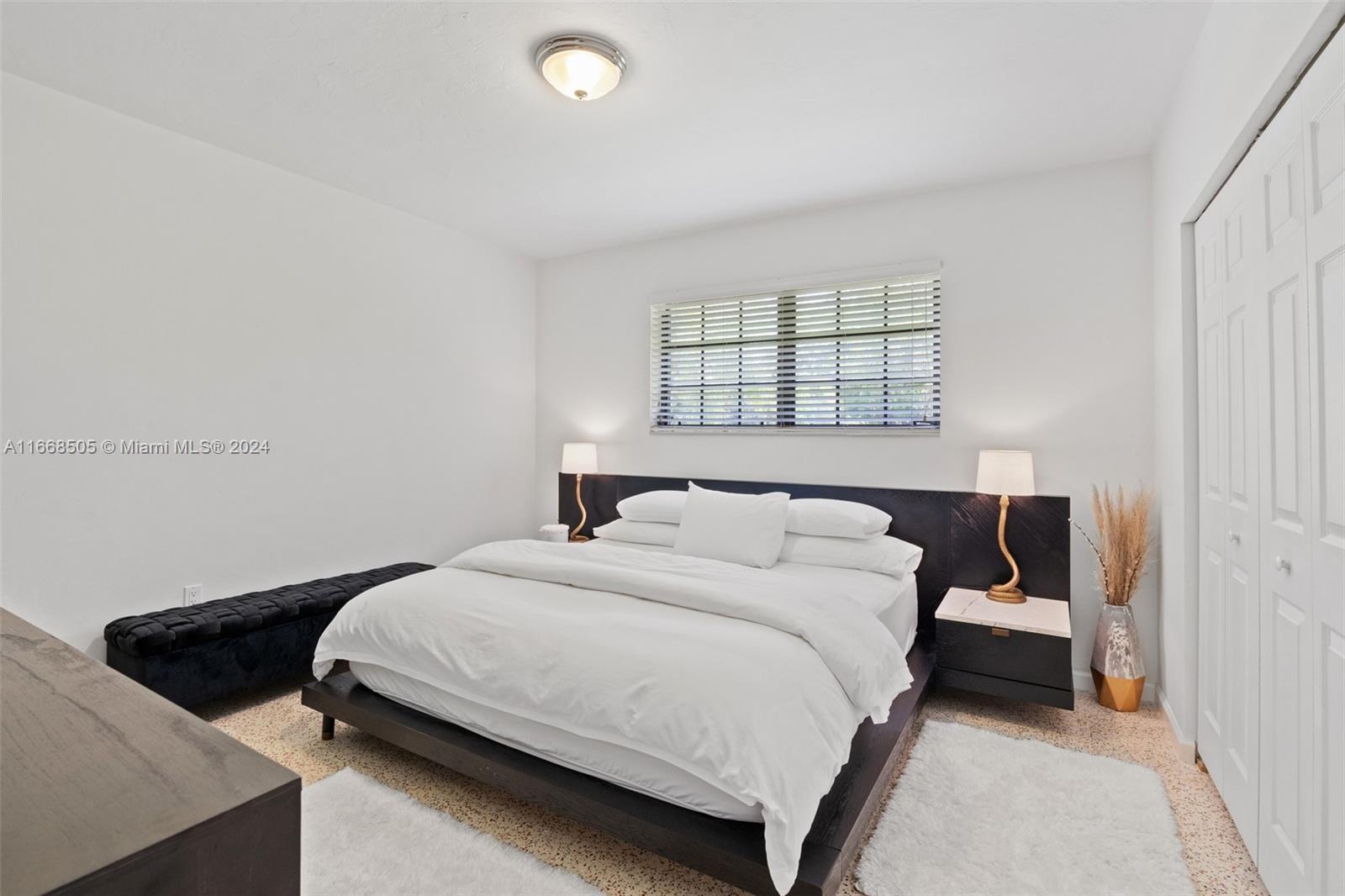 HELMS COUNTRY ESTATES RE- - Residential