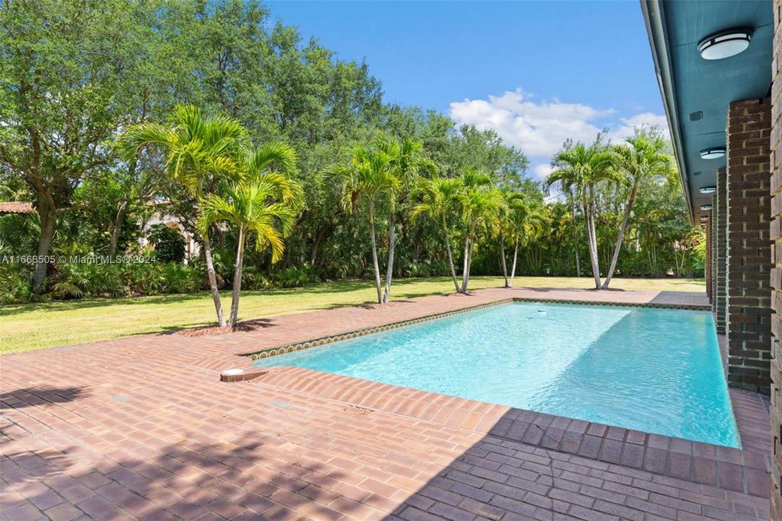 HELMS COUNTRY ESTATES RE- - Residential