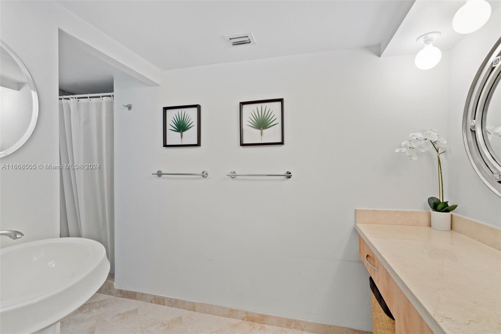 HELMS COUNTRY ESTATES RE- - Residential