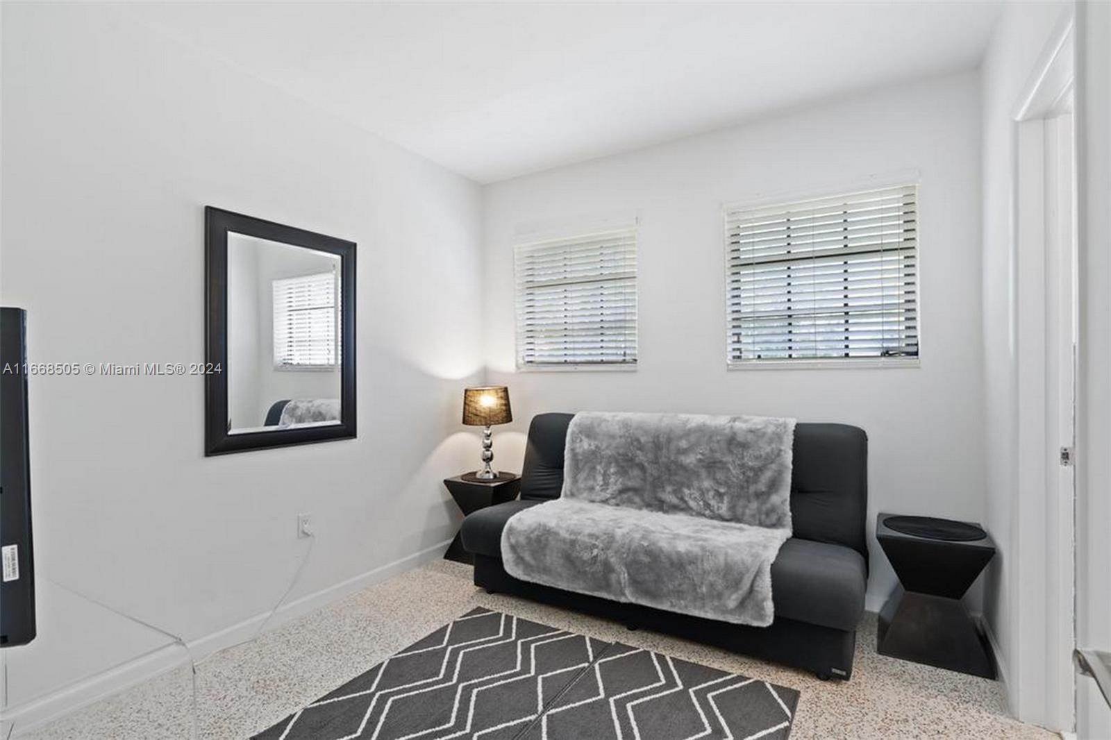 HELMS COUNTRY ESTATES RE- - Residential