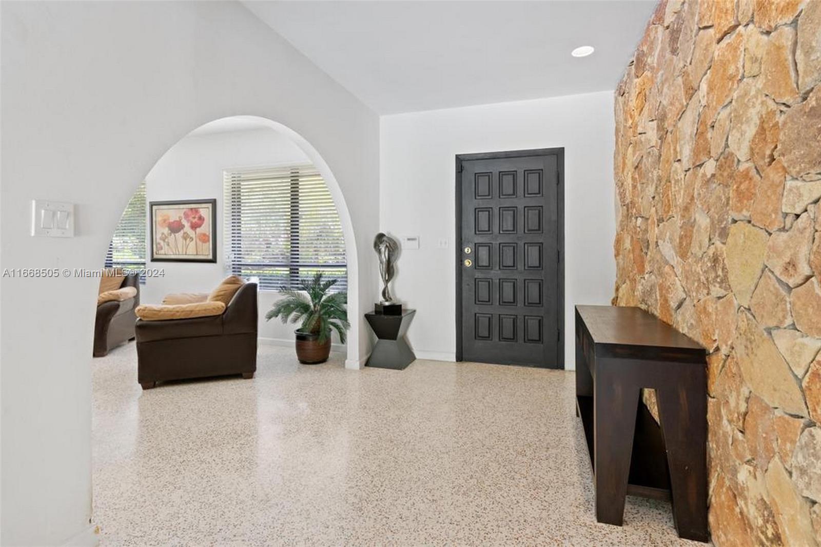 HELMS COUNTRY ESTATES RE- - Residential