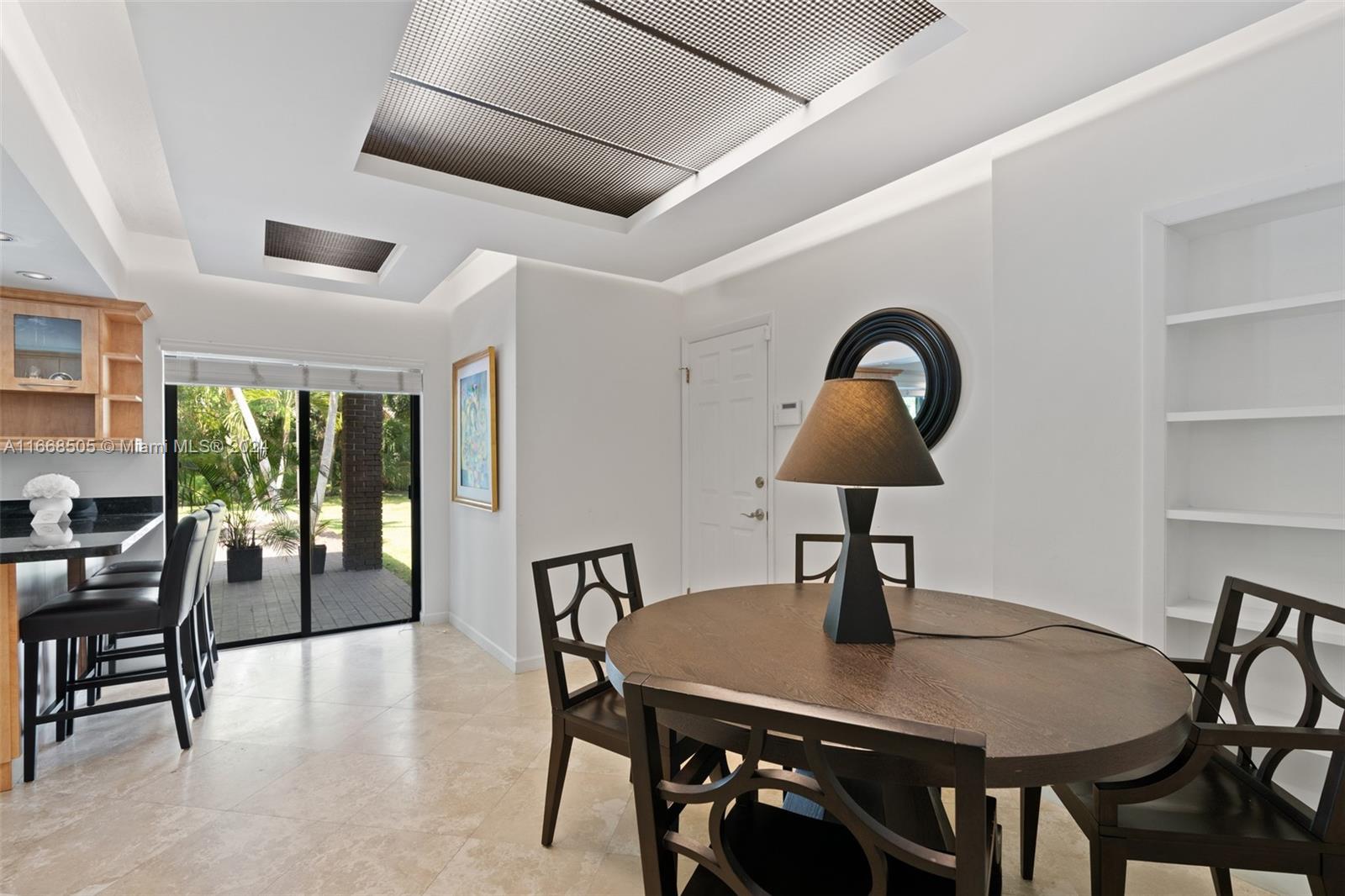 HELMS COUNTRY ESTATES RE- - Residential