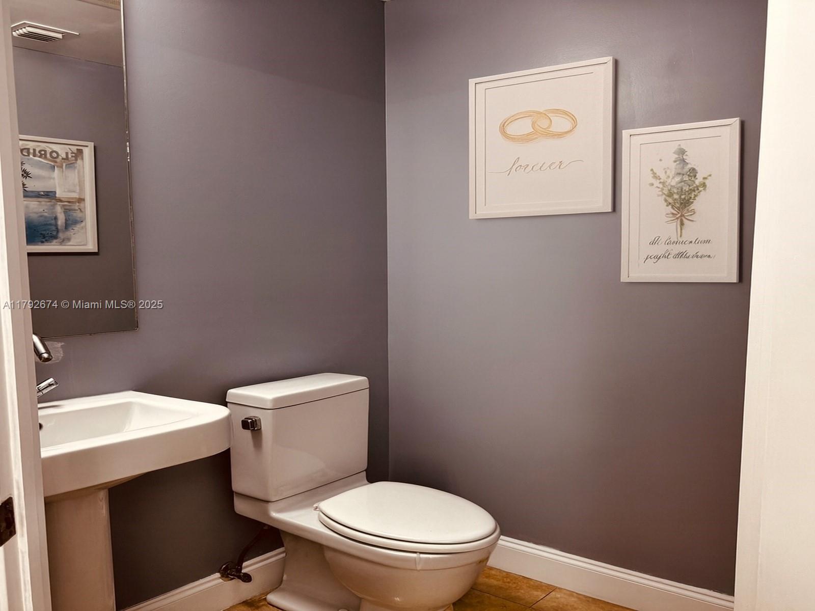 AVENTURA MARINA CONDO NUM - Residential