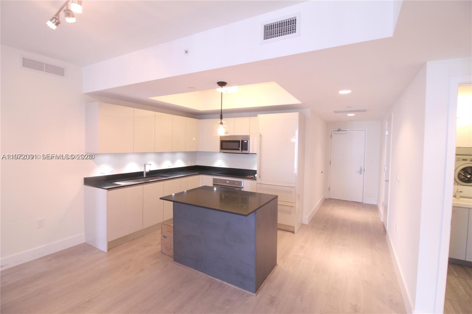 1010 Brickell Ave 3509