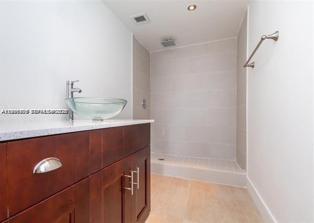 SAILBOAT CAY CONDO - Residential Lease